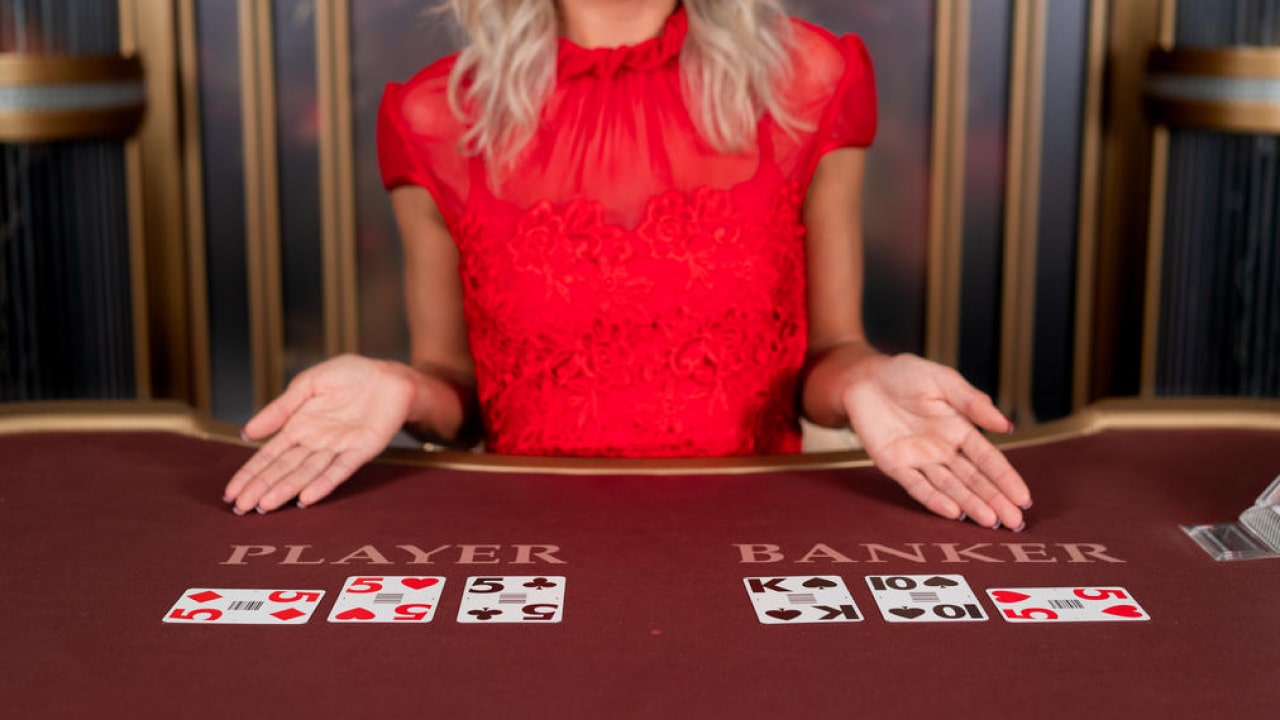 Lightning Baccarat table